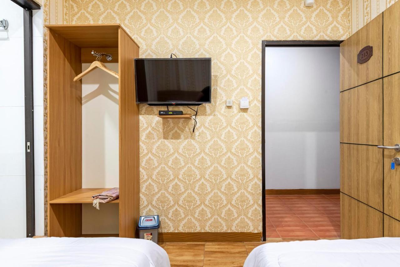 RedDoorz Syariah @ Danau Kerinci Sawojajar Hotel Ngadipuro Bagian luar foto